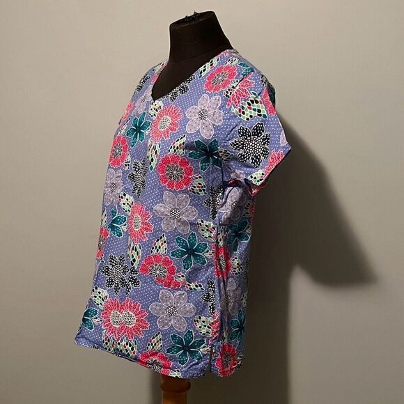 Zoe + Chloe Women's Multicolor Floral Print V-Neck Short Sleeve Scrub Top - Picture 2 of 7
